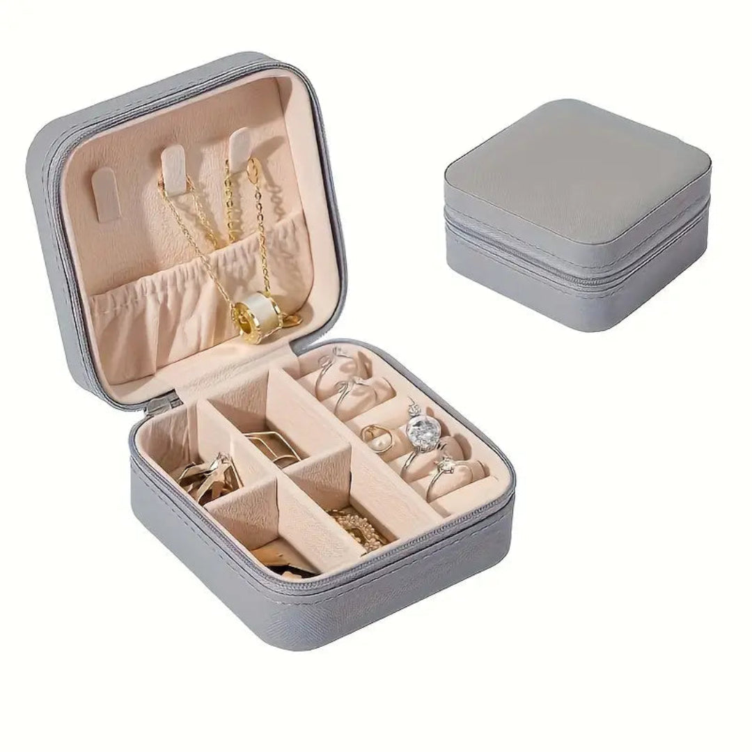 Mini Jewelry Travel Case, Portable Storage Box for Rings, Earrings & Necklaces, Random colors